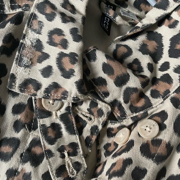 𝘚𝘶𝘱𝘦𝘳 𝘊𝘶𝘵𝘦 𝘊𝘩𝘦𝘦𝘵𝘢𝘩 𝘗𝘳𝘪𝘯𝘵 𝘤𝘳𝘰𝘱𝘱𝘦𝘥 𝘫𝘢𝘤𝘬𝘦𝘵 - Picture 4 of 5